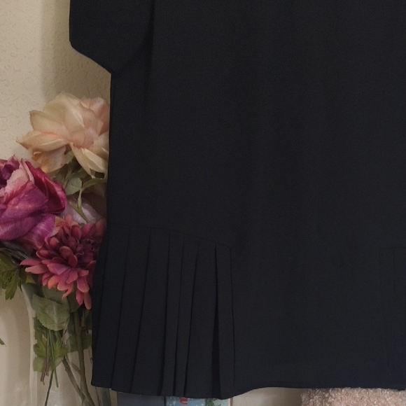 Zara Classic Black Top - Picture 3 of 14